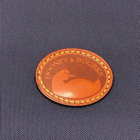 DOONEY & BOURKE Navy Blue Nylon Crossbody Tote Adjustable Leather Straps Red Int - Picture 3 of 16